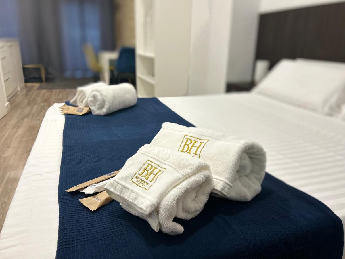 Bh Suites Апартаменты